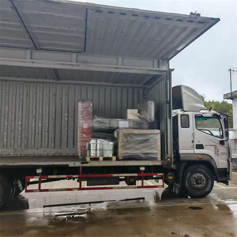 长丰镇富蕴县物流专线：打通运输新通道